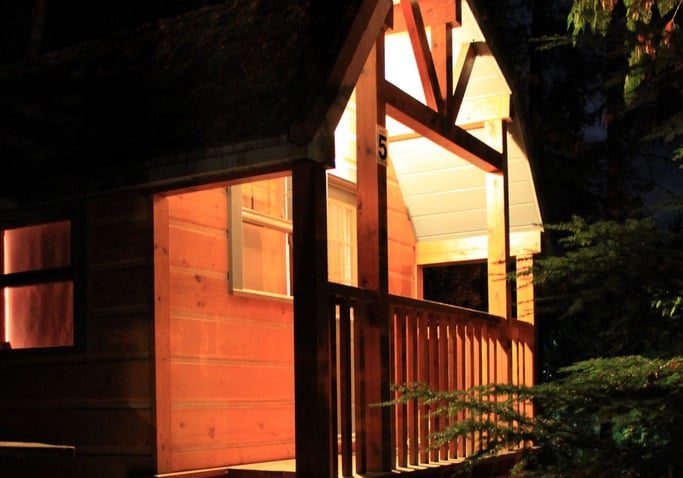 halcyon hot springs cabins