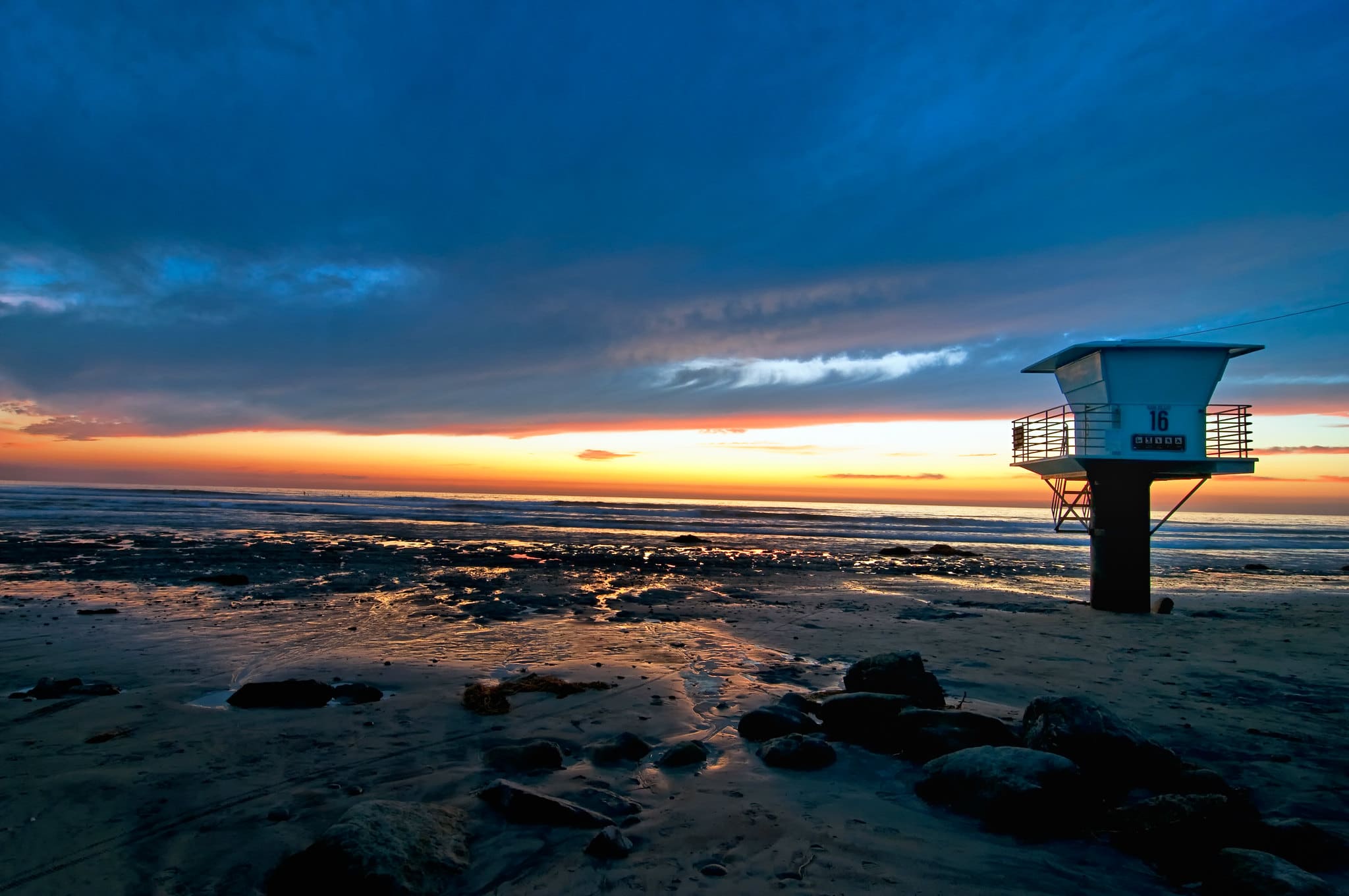 Image of the sun setting at Cardiff State Beach in California