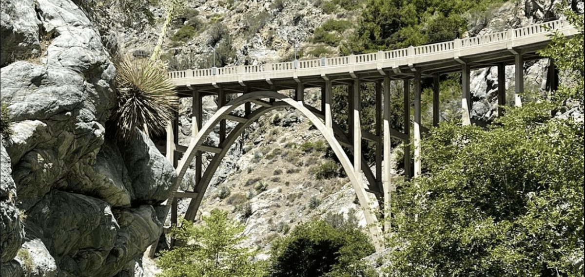 Bridge to Nowhere Hike