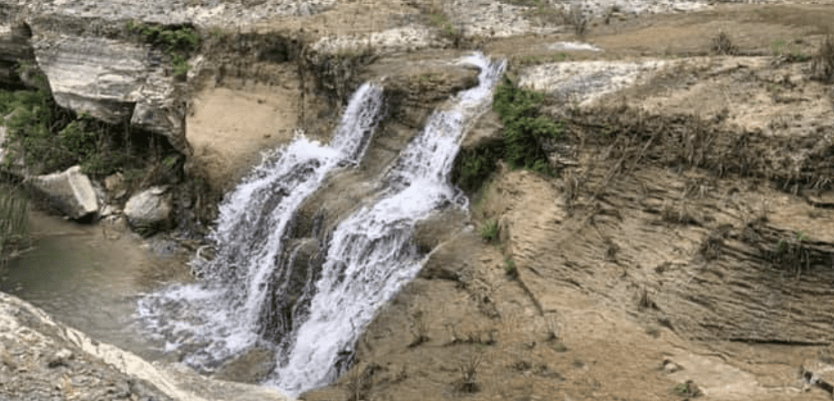 Canyon Lake Gorge Waterfall