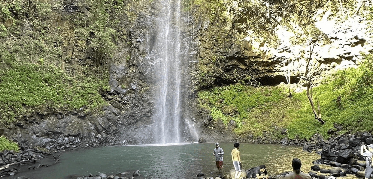 Uluwehi Waterfall