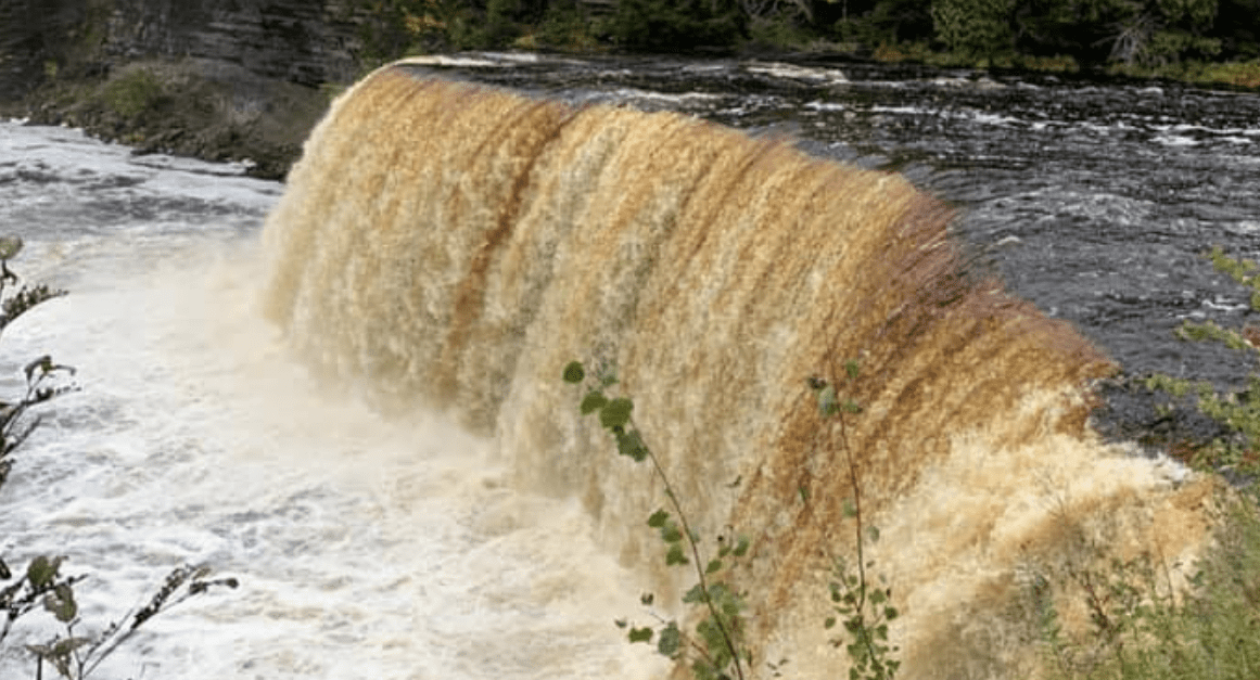 Upper Tahquamenon Falls